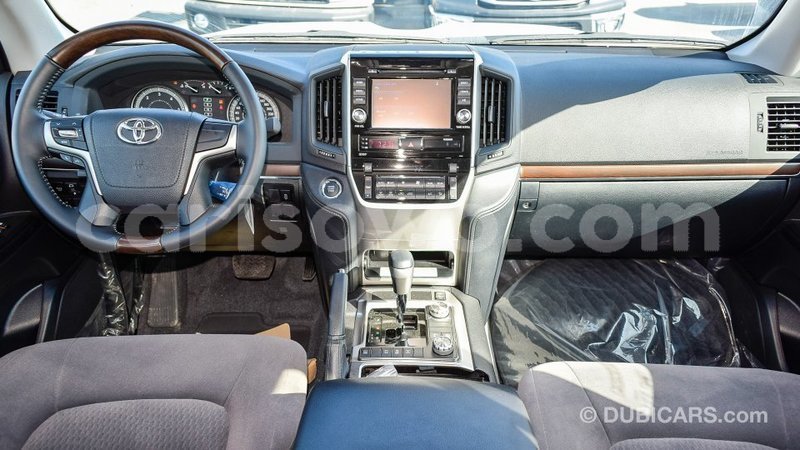 Big with watermark toyota land cruiser benin import dubai 7033