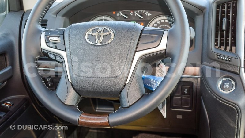 Big with watermark toyota land cruiser benin import dubai 7033