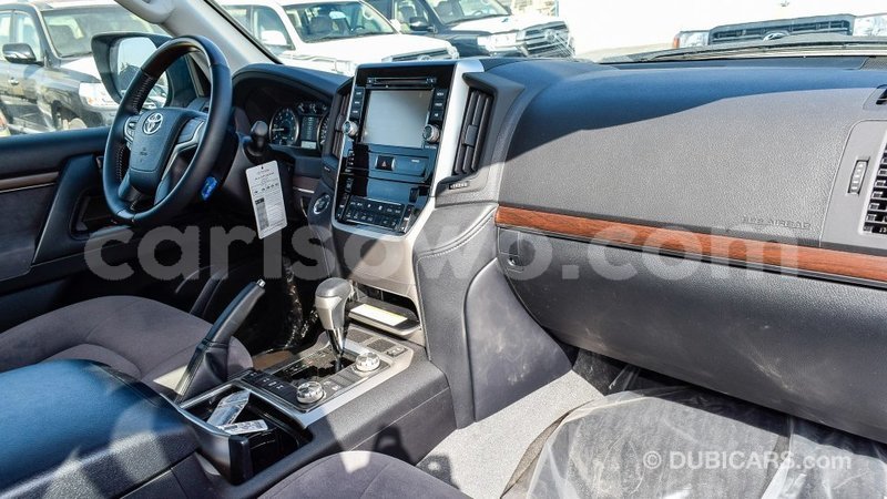 Big with watermark toyota land cruiser benin import dubai 7033