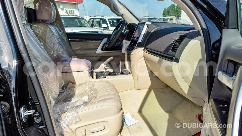 Big with watermark toyota land cruiser benin import dubai 7034