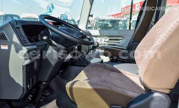 Sayi Imported Toyota Coaster White Babbar mota in Import - Dubai a Benin Sayi Imported Toyota Coaster White Babbar mota in Import - Dubai a Benin