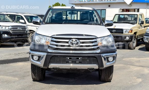 Sayi Imported Toyota Hilux Sauran Mota in Import - Dubai a Benin Sayi Imported Toyota Hilux Sauran Mota in Import - Dubai a Benin