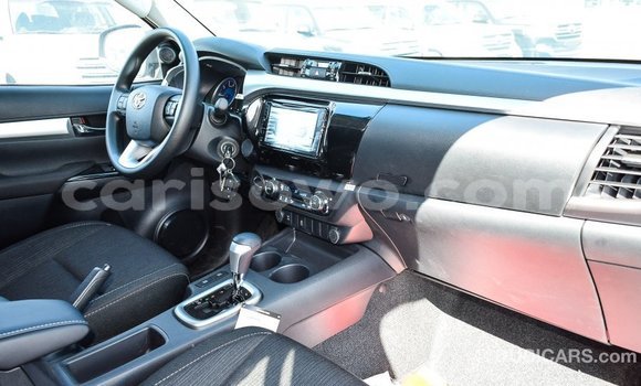 Sayi Imported Toyota Hilux Sauran Mota in Import - Dubai a Benin Sayi Imported Toyota Hilux Sauran Mota in Import - Dubai a Benin