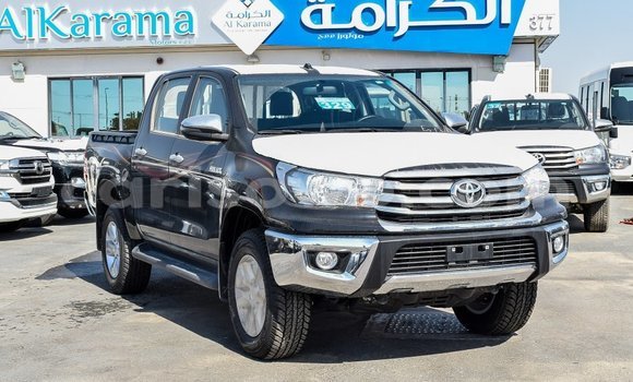 Sayi Imported Toyota Hilux Black Mota in Import - Dubai a Benin Sayi Imported Toyota Hilux Black Mota in Import - Dubai a Benin