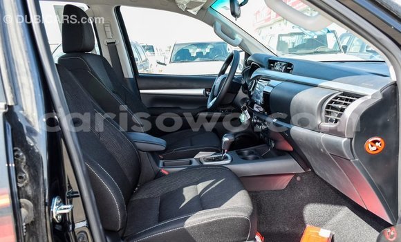 Sayi Imported Toyota Hilux Black Mota in Import - Dubai a Benin Sayi Imported Toyota Hilux Black Mota in Import - Dubai a Benin