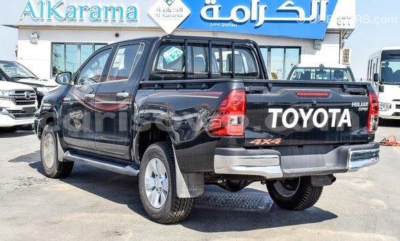 Sayi Imported Toyota Hilux Black Mota in Import - Dubai a Benin Sayi Imported Toyota Hilux Black Mota in Import - Dubai a Benin