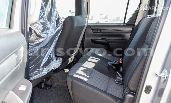 Sayi Imported Toyota Hilux Sauran Mota in Import - Dubai a Benin Sayi Imported Toyota Hilux Sauran Mota in Import - Dubai a Benin
