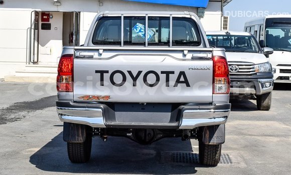 Sayi Imported Toyota Hilux Sauran Mota in Import - Dubai a Benin Sayi Imported Toyota Hilux Sauran Mota in Import - Dubai a Benin