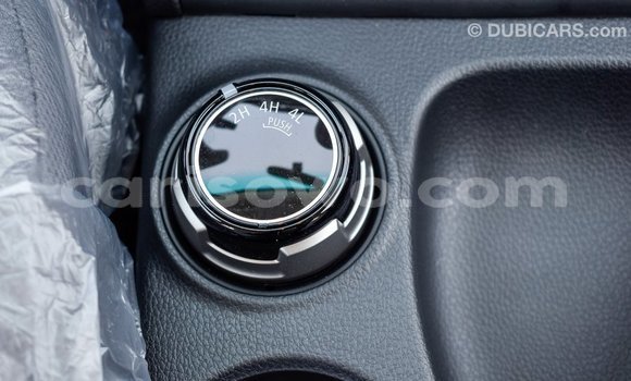 Sayi Imported Mitsubishi L200 White Mota in Import - Dubai a Benin Sayi Imported Mitsubishi L200 White Mota in Import - Dubai a Benin