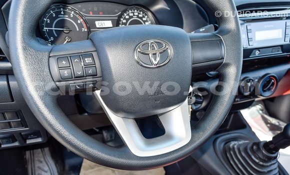 Sayi Imported Toyota Hilux Sauran Mota in Import - Dubai a Benin Sayi Imported Toyota Hilux Sauran Mota in Import - Dubai a Benin