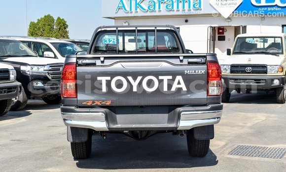 Sayi Imported Toyota Hilux Sauran Mota in Import - Dubai a Benin Sayi Imported Toyota Hilux Sauran Mota in Import - Dubai a Benin
