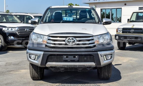 Sayi Imported Toyota Hilux Sauran Mota in Import - Dubai a Benin Sayi Imported Toyota Hilux Sauran Mota in Import - Dubai a Benin