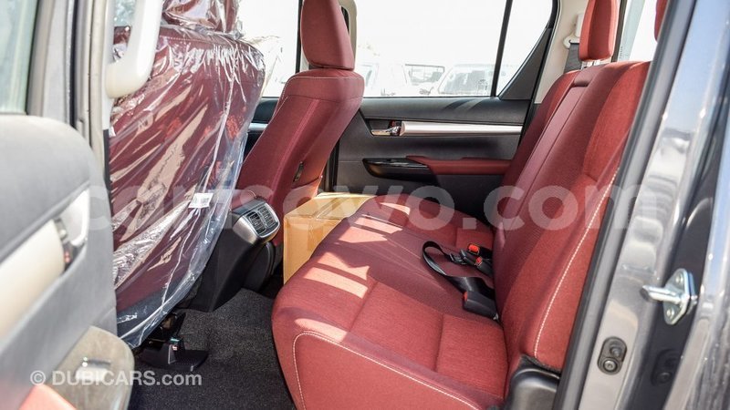 Big with watermark toyota hilux benin import dubai 7044