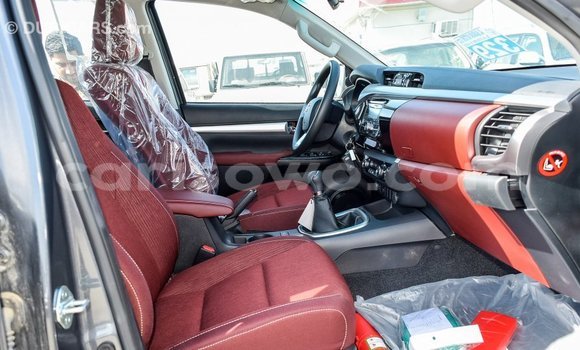 Sayi Imported Toyota Hilux Sauran Mota in Import - Dubai a Benin Sayi Imported Toyota Hilux Sauran Mota in Import - Dubai a Benin