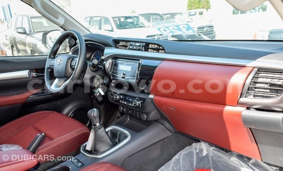 Sayi Imported Toyota Hilux Sauran Mota in Import - Dubai a Benin Sayi Imported Toyota Hilux Sauran Mota in Import - Dubai a Benin