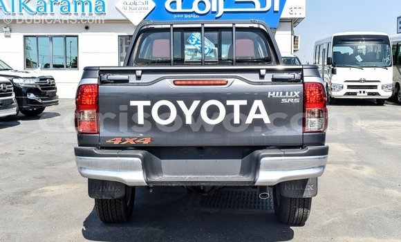 Sayi Imported Toyota Hilux Sauran Mota in Import - Dubai a Benin Sayi Imported Toyota Hilux Sauran Mota in Import - Dubai a Benin