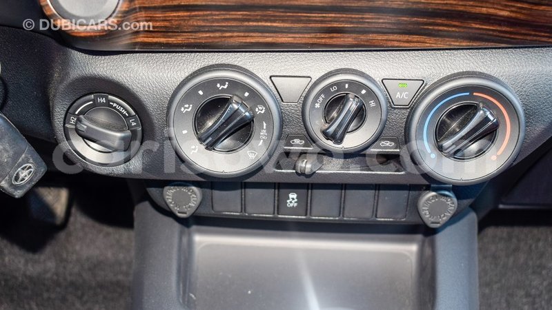 Big with watermark toyota hilux benin import dubai 7046