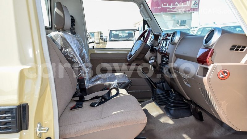 Big with watermark toyota land cruiser benin import dubai 7047