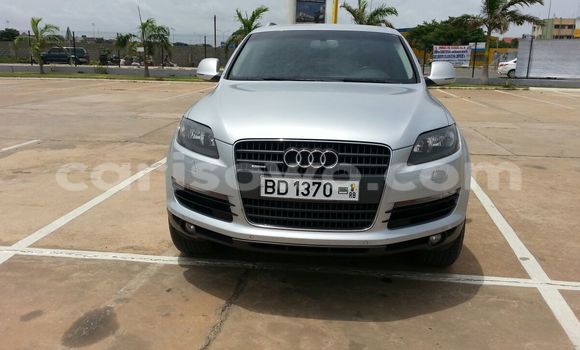 Sayi Na hannu Audi Q7 Azurfa Mota in Cotonou a Benin