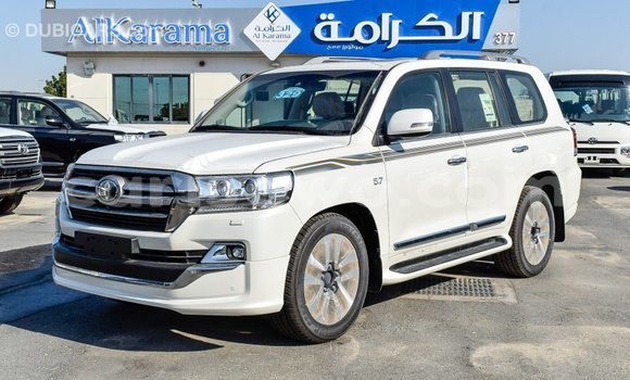 Sayi Imported Toyota Land Cruiser White Mota in Import - Dubai a Benin Sayi Imported Toyota Land Cruiser White Mota in Import - Dubai a Benin