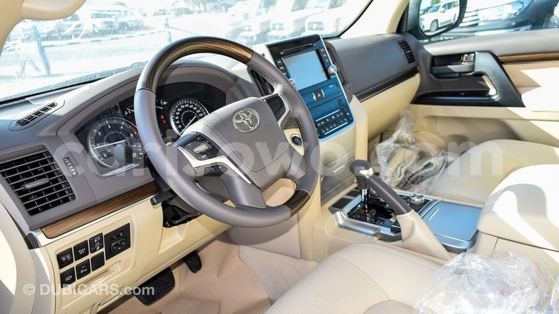 Big with watermark toyota land cruiser benin import dubai 7049