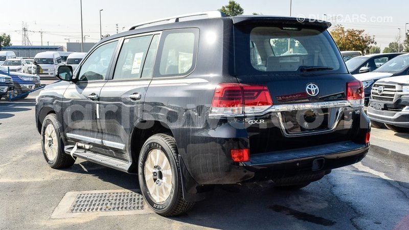 Big with watermark toyota land cruiser benin import dubai 7049