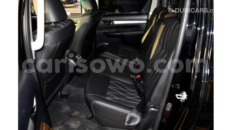 Big with watermark toyota hilux benin import dubai 7054