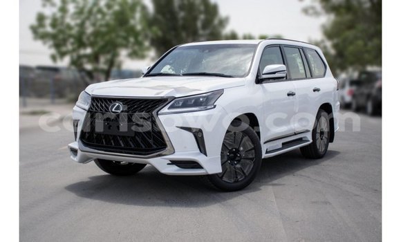 Sayi Imported Lexus LX White Mota in Import - Dubai a Benin Sayi Imported Lexus LX White Mota in Import - Dubai a Benin