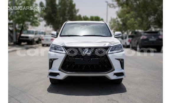 Sayi Imported Lexus LX White Mota in Import - Dubai a Benin Sayi Imported Lexus LX White Mota in Import - Dubai a Benin