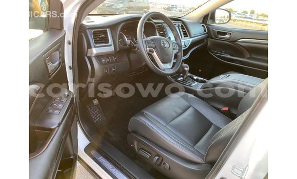 Ra Imported Toyota Highlander funfun Ọkọ̀ in Import - Dubai ni Benin Ra Imported Toyota Highlander funfun Ọkọ̀ in Import - Dubai ni Benin