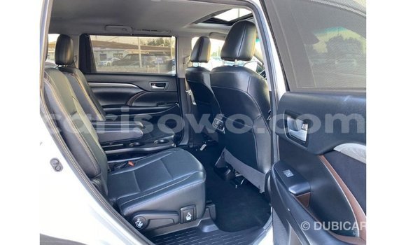 Ra Imported Toyota Highlander funfun Ọkọ̀ in Import - Dubai ni Benin Ra Imported Toyota Highlander funfun Ọkọ̀ in Import - Dubai ni Benin