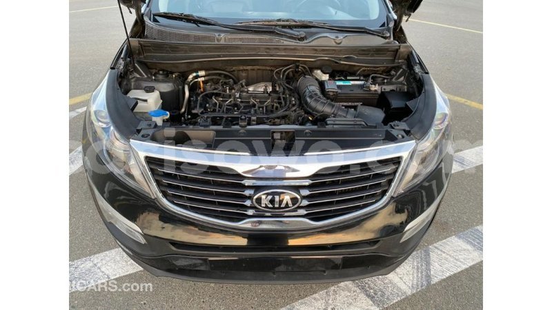 Big with watermark kia sportage benin import dubai 7068