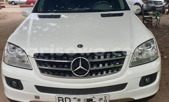 Acheter Occasion Voiture Mercedes-Benz M–Class Blanc à Cotonou, Benin Acheter Occasion Voiture Mercedes-Benz M–Class Blanc à Cotonou, Benin
