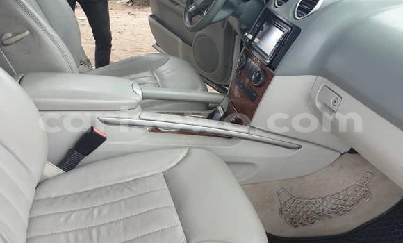 Acheter Occasion Voiture Mercedes-Benz M–Class Blanc à Cotonou, Benin Acheter Occasion Voiture Mercedes-Benz M–Class Blanc à Cotonou, Benin