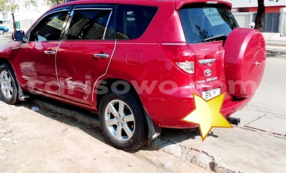 Sayi Na hannu Toyota RAV4 Red Mota in Cotonou a Benin Sayi Na hannu Toyota RAV4 Red Mota in Cotonou a Benin