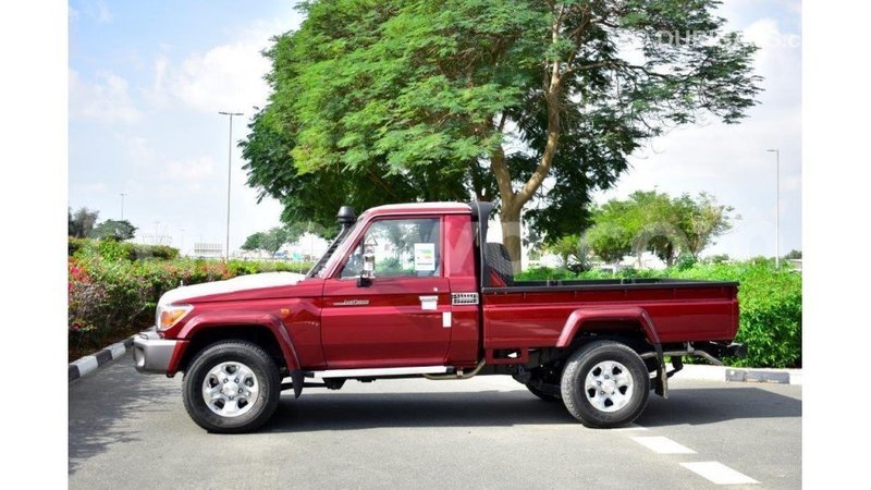Big with watermark toyota land cruiser benin import dubai 7089