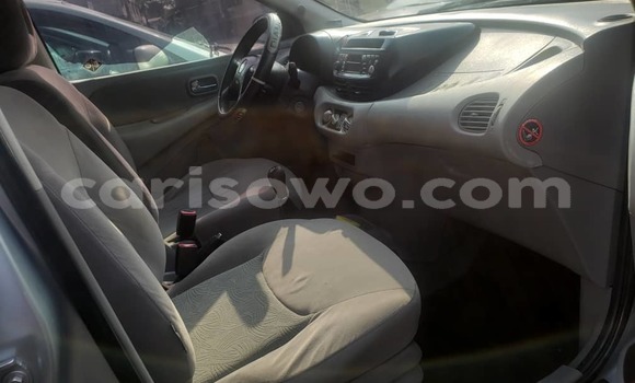 Sayi Na hannu Nissan Tino Azurfa Mota in Cotonou a Benin Sayi Na hannu Nissan Tino Azurfa Mota in Cotonou a Benin