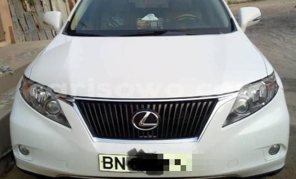Ra Àlòkù Lexus RX 350 funfun Ọkọ̀ in Cotonou ni Benin Ra Àlòkù Lexus RX 350 funfun Ọkọ̀ in Cotonou ni Benin