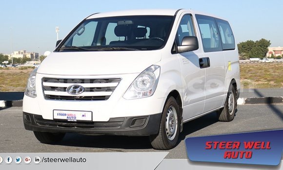 Sayi Imported Hyundai Chorus White Babbar mota in Import - Dubai a Benin