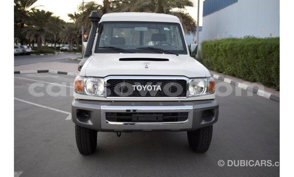 Buy Import Toyota Land Cruiser White Car in Import - Dubai in Benign Buy Import Toyota Land Cruiser White Car in Import - Dubai in Benign