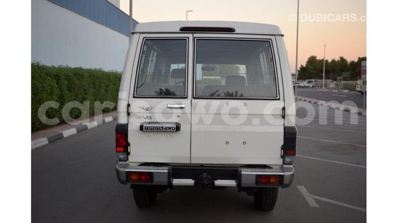 Big with watermark toyota land cruiser benin import dubai 7121