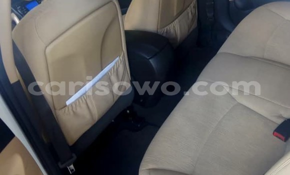 Ra Àlòkù Hyundai Sonata funfun Ọkọ̀ in Cotonou ni Benin Ra Àlòkù Hyundai Sonata funfun Ọkọ̀ in Cotonou ni Benin