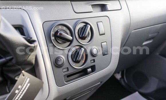 Ra Imported Nissan Urvan funfun Ọkọ̀ in Import - Dubai ni Benin Ra Imported Nissan Urvan funfun Ọkọ̀ in Import - Dubai ni Benin