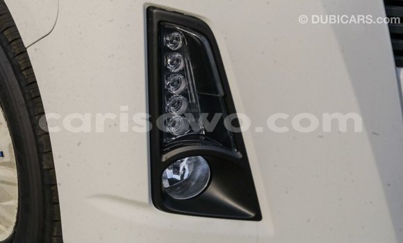 Ra Imported Toyota Hiace funfun Ọkọ̀ in Import - Dubai ni Benin Ra Imported Toyota Hiace funfun Ọkọ̀ in Import - Dubai ni Benin