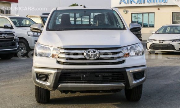 Ra Imported Toyota Hilux funfun Ọkọ̀ in Import - Dubai ni Benin Ra Imported Toyota Hilux funfun Ọkọ̀ in Import - Dubai ni Benin
