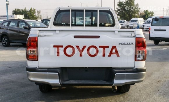 Ra Imported Toyota Hilux funfun Ọkọ̀ in Import - Dubai ni Benin Ra Imported Toyota Hilux funfun Ọkọ̀ in Import - Dubai ni Benin