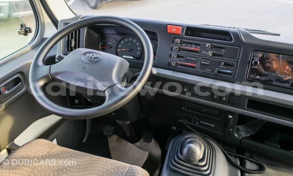 Ra Imported Toyota Coaster funfun Ọkọ̀ akẹ́rù ńlá in Import - Dubai ni Benin Ra Imported Toyota Coaster funfun Ọkọ̀ akẹ́rù ńlá in Import - Dubai ni Benin