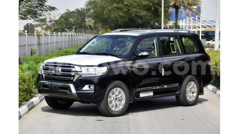 Big with watermark toyota land cruiser benin import dubai 7135
