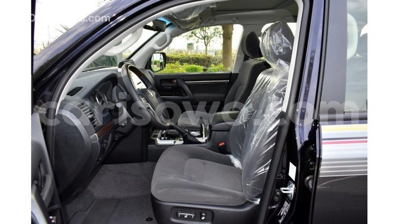 Big with watermark toyota land cruiser benin import dubai 7135