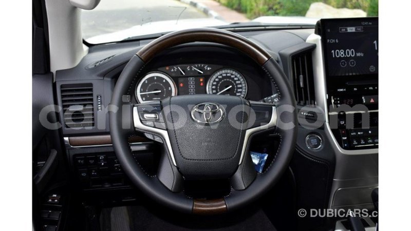 Big with watermark toyota land cruiser benin import dubai 7135